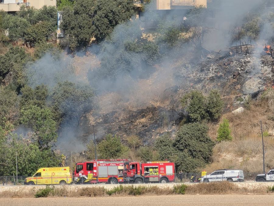تحطم طائرة خفيفة قرب كفر قرع: إصابة شخص بجراح متوسطة وآخر ما زال عالقاً